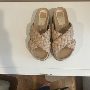 Dolce Vita Platform sandal size 8.5